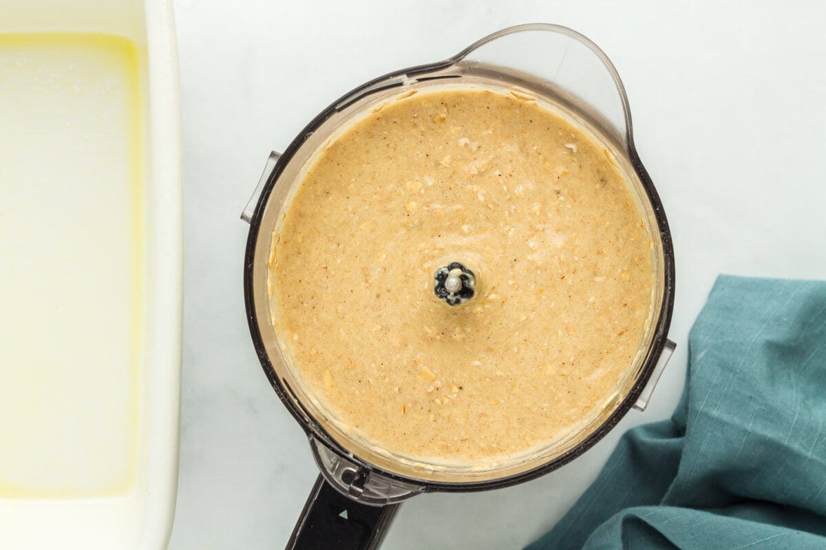 Batter for flourless anana bread in a food processor