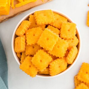 Close up of a bowl of gluten free cheez its.